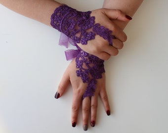 Lila Spitzenhandschuhe, Hochzeitshandschuhe, Brautspitzenhandschuhe, Spitzenhandschuh, Fäustlinge, Muffs GS00460