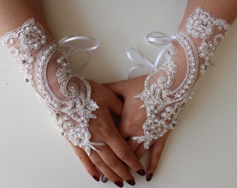 Ivory Lace Bridal Gloves: Fingerless Wedding Mittens