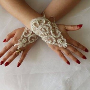 Gants de mariage, gants en dentelle, mitaines de mariée Gant en dentelle ivoire pour le jour du mariage GS00258
