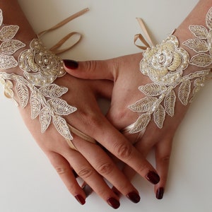 Champagne Lace Bridal Gloves,Wedding Gloves,Bridal Lace Gloves,Fingerless,Wedding Dress Glove GS00011