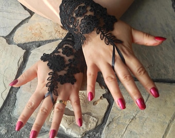 Luvas pretas de renda sem dedos: Luvas para traje de noiva