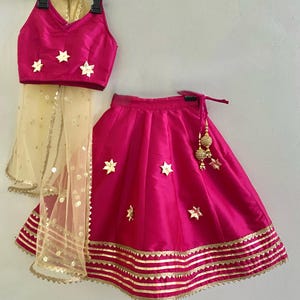 Girls&#39; Pink Lehenga Choli: Handcrafted Silk, Gotta Patti Embroidery