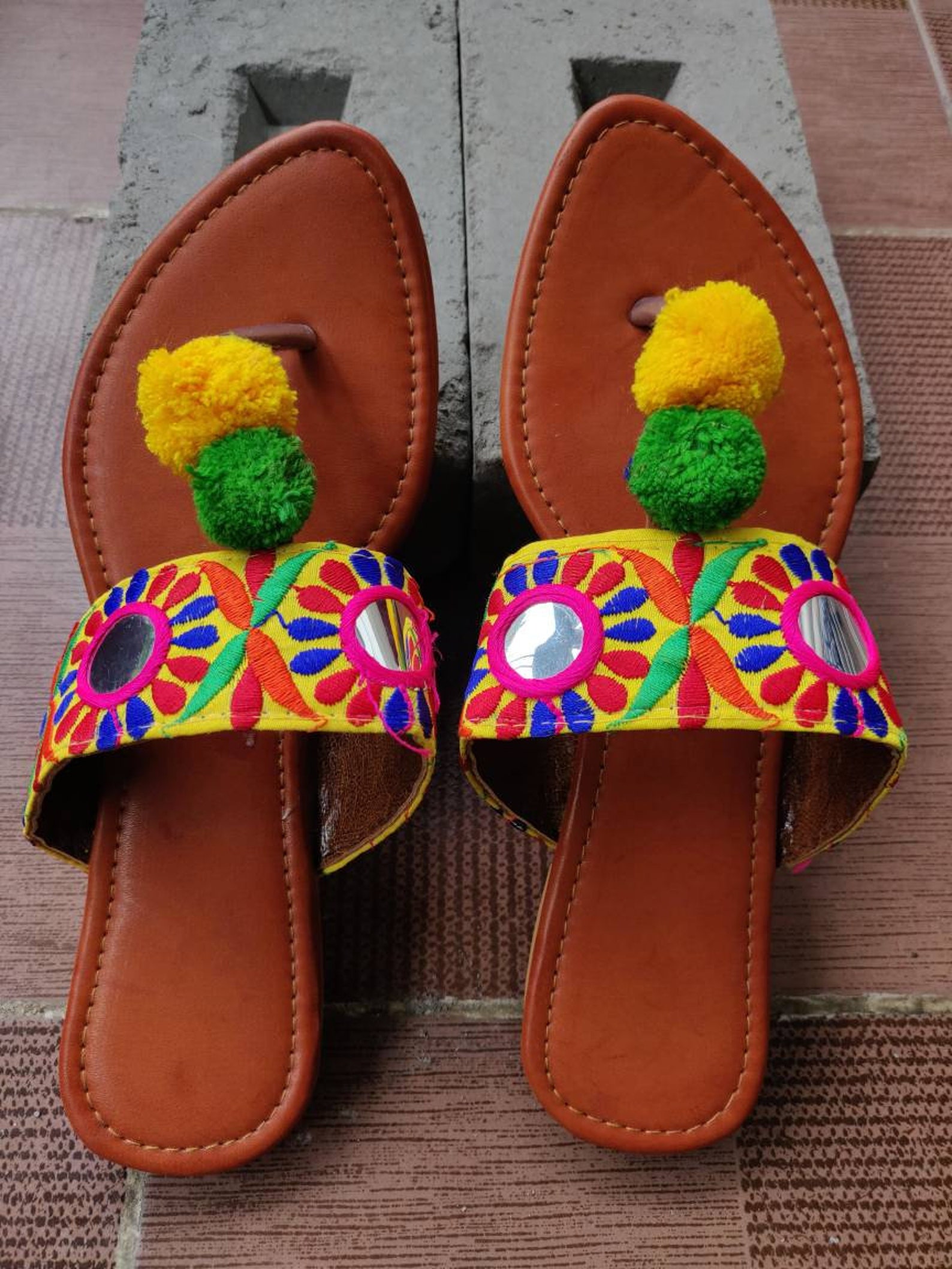 sleeper chappal ke design