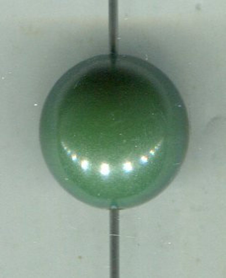 20 German 80s plastic beads dark green 16 mm
