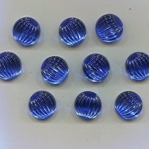 10 Boheemse gegroefde cabochons 14 mm saffierblauw