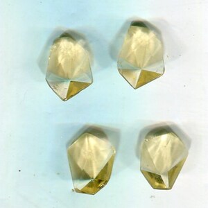 6 Bohemian facet chatons 12 x 9 mm geel