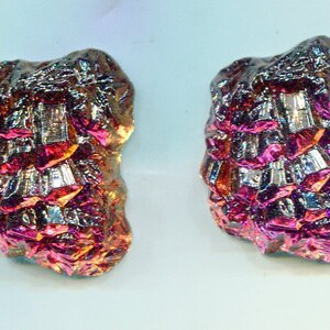 2 Bohemian cabochons 27 x 21 mm paarse iridis