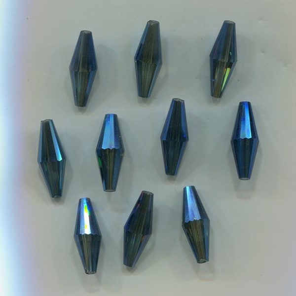 10 Bicone-Doppelkegel-Perlen 20x8 mm saphir AB