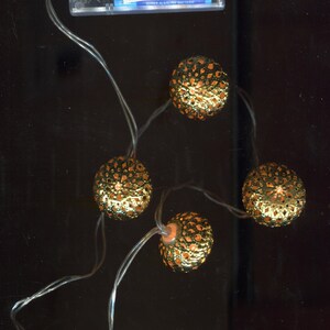 LED fairy lights golden balls battery operated