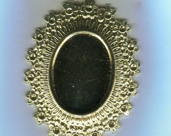 1 montatura cabochon di Boemia in oro 30 x 22 mm