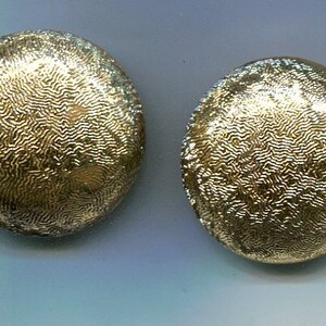 2 Boheemse cabochons 23 mm goud