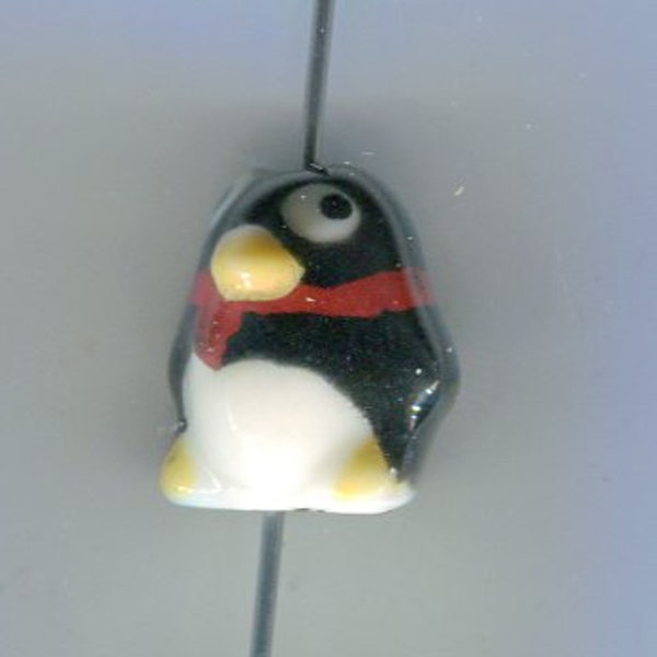 5 Porcelain Beads Penguin 16 x 15 mm