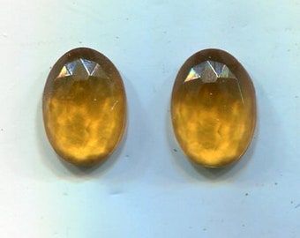 2 Bohemian faceted cabochon orange 14 x 10 mm