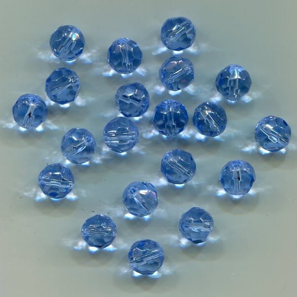 20 Bohemian glass cut beads aqua-blue 8 mm