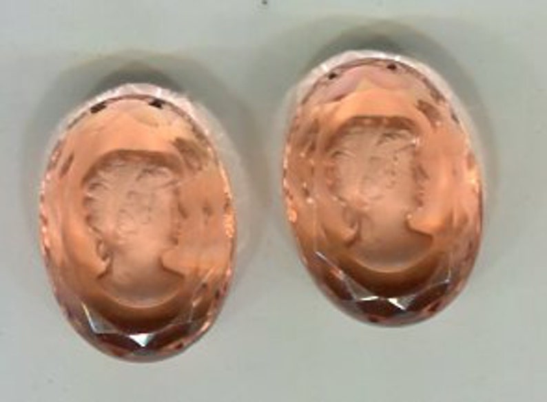 2 Bohemian Zierstein Cabochon-Gem Pink 25 x 18 mm