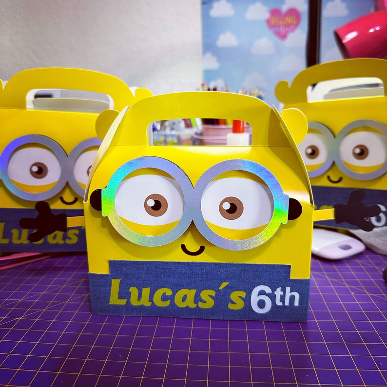 Minions Gable Box Kids Party Bag Birthday Gift Box Party Favor Boxes custom box minions Party Supplies Candy Boxes New Minion image 3