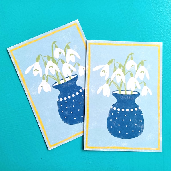 Postkarte Schneeglöckchen | winterlicher Blumenstrauß in Blumenvase | Grußkarte oder Geburtstagskarte | Winter Deko Winterdeko Dekoration