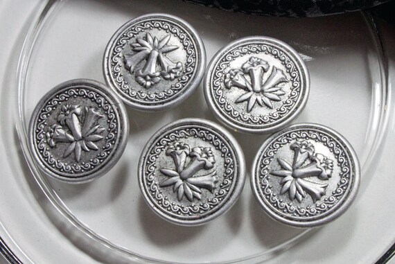 5 Traditional Buttons 22 Mm Gentian Silver Coloured Etsy