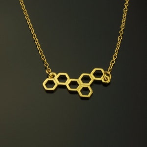 Chain honeycomb hexagon golden pendant bee