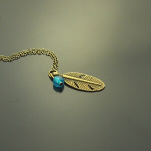 Colar pena bronze jade pedra preciosa pérola azul pingente asa de pássaro