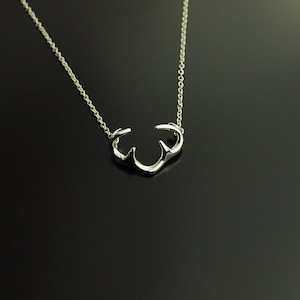 Chain Antler Pendant Deer Buck Silver