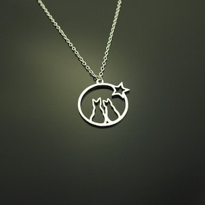 Chain cats in Circle Star pendant silver