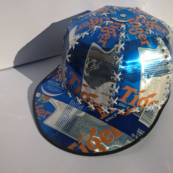 Chapeau de boîte de conserve recyclée : casquette Tiger Beer