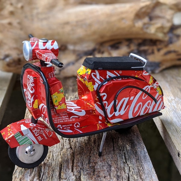 Recycled Tin Can Model/Lambretta Coke