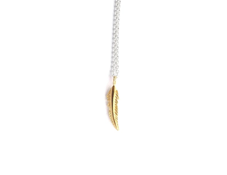 Gold feather, 750 gold feather with silver chain, image 1
