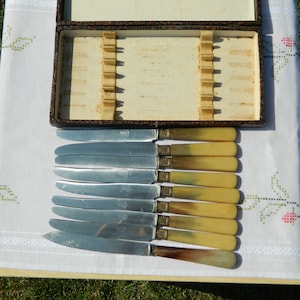 set of knives, french knives, table knives, cutlery knives, flatware cutlery, French knife, Vintage French, table decoration, French Dining,