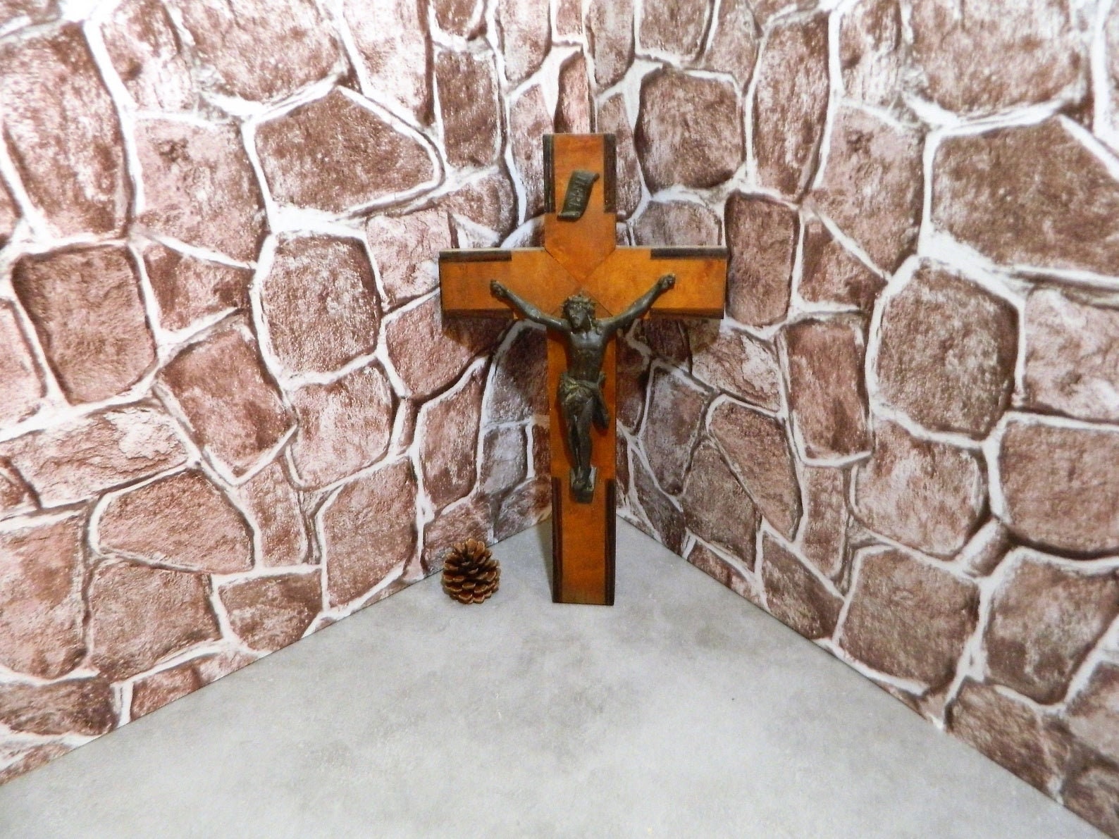 Crucifix de Croix, Stand en Bois, Spiritualité et Religion, Français Vintage, Antiquités Religieuses