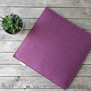 Felt cushion/chair cushion/chair pad 30 x 30 cm 2-ply with filling/reversible/also two-tone/free color samples in advance 11 burgund