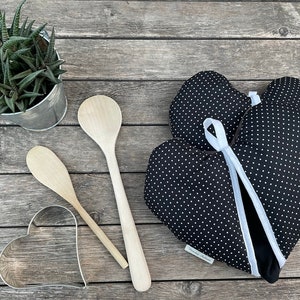 Oven gloves / potholders / heart potholders *country house* black with white dots 2 pieces