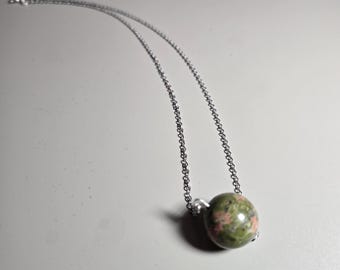 Very simple necklace with agate pearl