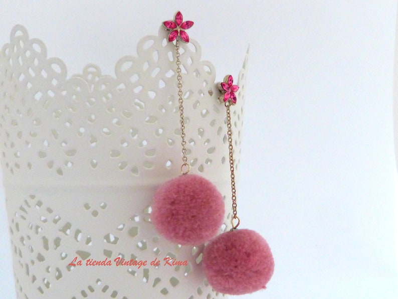 Lange oorbellen met lichtroze kwastjes, kerstcadeau oorbellen voor dames, roze oorbellen, cadeau oorbellen voor haar, elegante dames oorbellen afbeelding 3