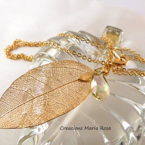 Gold Filigree Leaf Pendant with Swarovski Bild 2