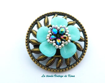 Flower brooch