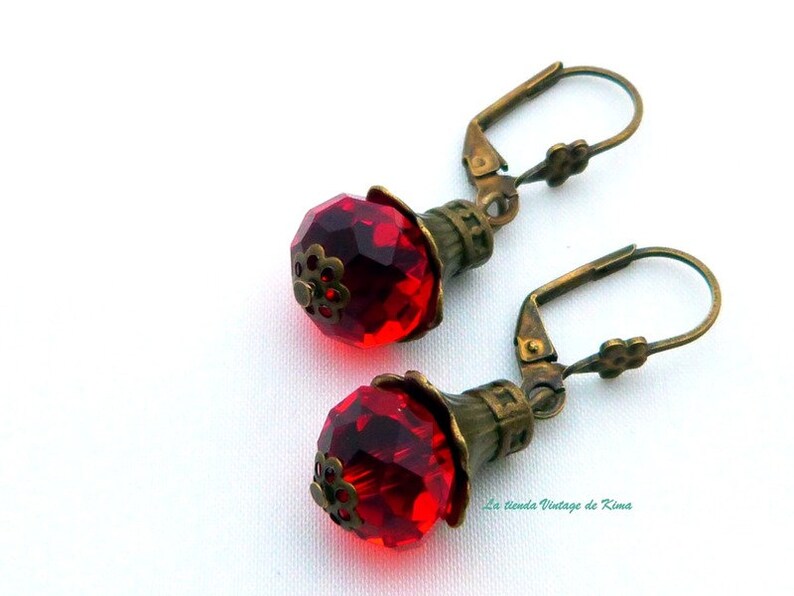 Vintage style crystal earrings Red