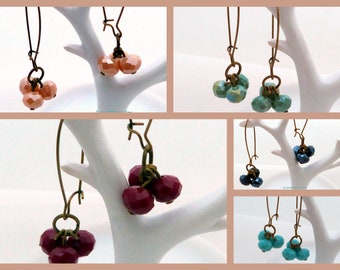 Hanging earrings with three beads - 4 colors-