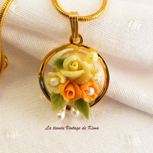 Pendant with tiny flowers Amarillo/Naranja