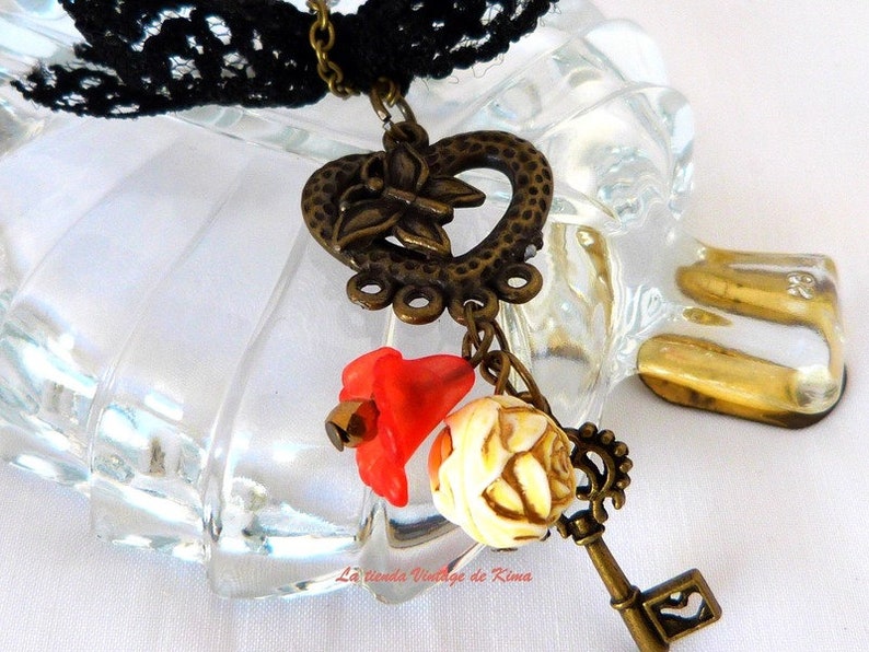 long Necklace Heart & Key image 1