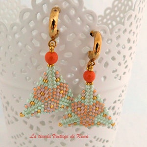 Boucles doreilles pendantes triangle Peyotl, boucles doreilles boho, boucles doreilles hippies, boucles doreilles en or rose corail, boucles doreilles pour femmes, boucles doreilles faites à la main image 1