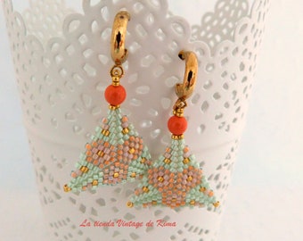 Peyote triangle dangle earrings, boho earrings, hippie earrings, coral pink mint gold earrings, women's earrings, handmade earrings