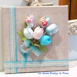 Cuadro tulipanes de tela,decoración hogar hecho a mano, regalo inanguración casa, regalo novias, colores azules, lino y algodón, hogar decor imagen 1