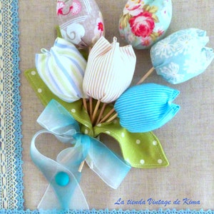 Cuadro tulipanes de tela,decoración hogar hecho a mano, regalo inanguración casa, regalo novias, colores azules, lino y algodón, hogar decor imagen 3