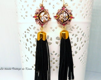 Pendientes largos con pompón negro, pendientes que cuelgan, pendientes hechos a mano, aretes rosa y negro, aretes elegantes, aretes regalo