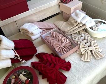 Handmade Velvet Bow: Set of 5 Pieces Holiday Decor, Gift Accent