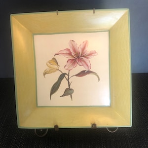 Vintage Lily  Botanical Toyo Decorative Plate