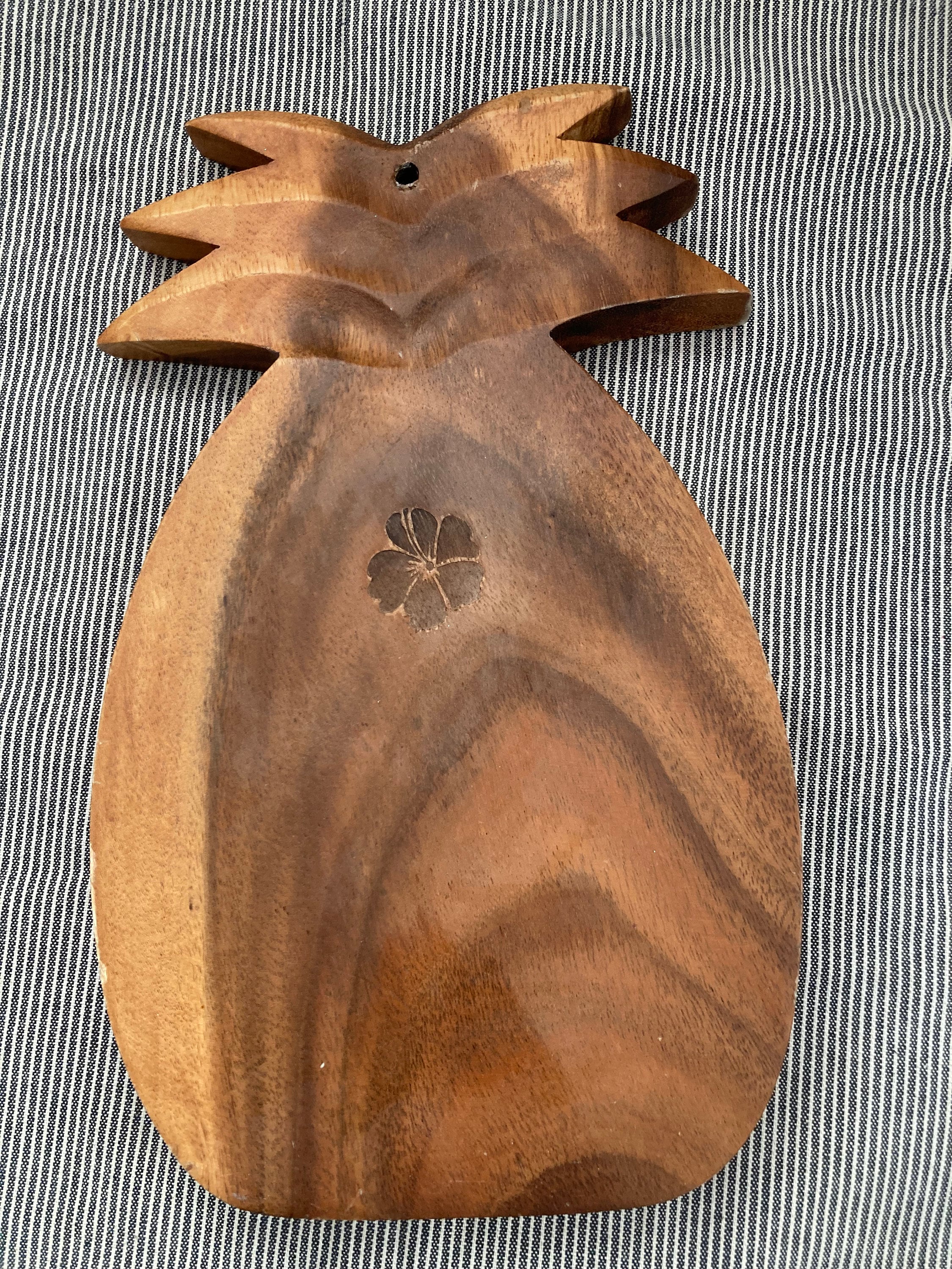 Pineapple-Cut Acacia Wood & Stone Chopping Board - Gaia's Gifts