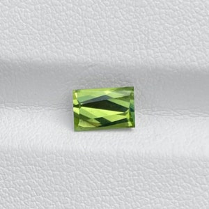 Peridoto NATURAL 1.36 Quilates. Talla de precisión Amado Folch